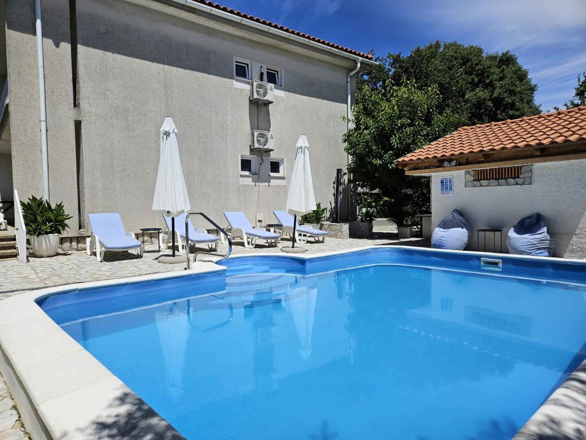 Apartments Mirko Malinska Luaran gambar